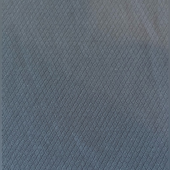 ⛳️Like New LADY HAGEN Women's Lg Sleeveless Navy Top. Subtle diamond pattern - Picture 3 of 7